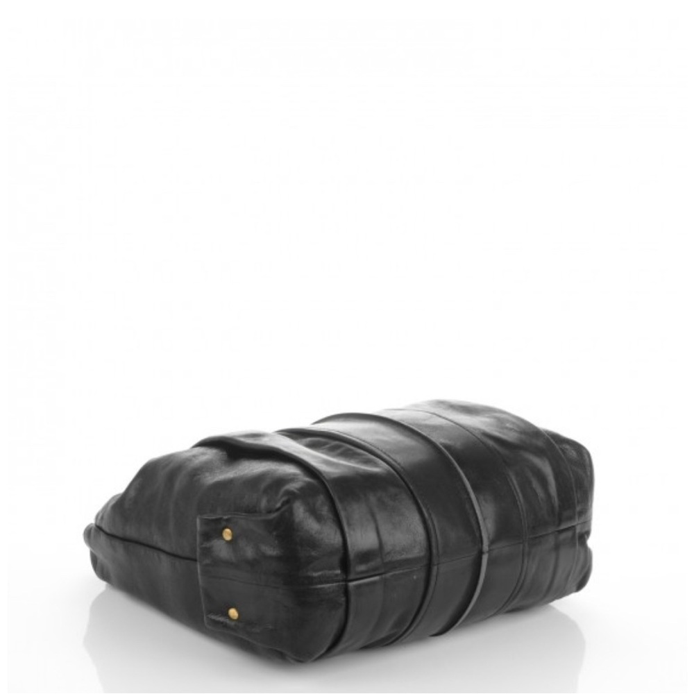 Chloe - Picture 3 of 14